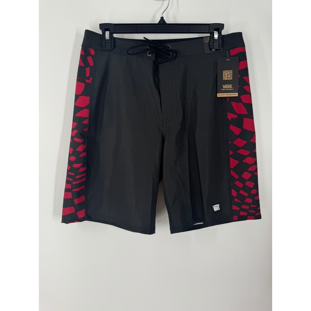 Vans MTE Daily Sideline Mens Boardshorts Black Red 19 Outseam Size 30 Relaxed